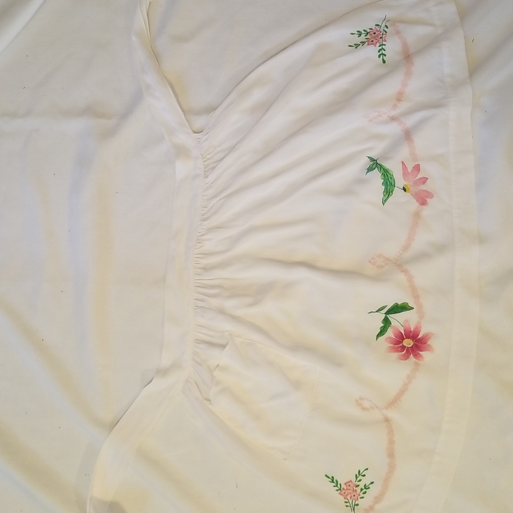 VINTAGE HOSTESS HALF APRON WITH FLOWERS ARTEX "LIQUID EMBROIDERY" HAND P…